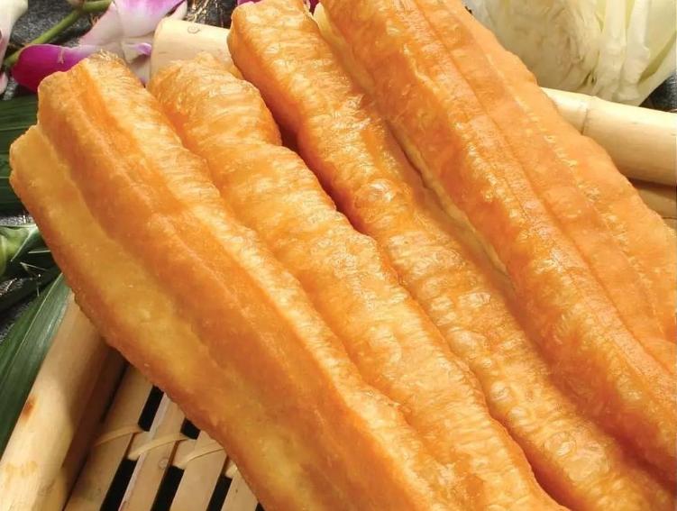 宝宝口臭是积食喝什么汤,孩子积食消化不良又有口臭吃什么