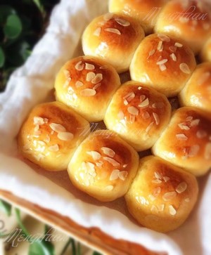 淡奶油软面包图片,松软有嚼劲的乳酪奶香小面包