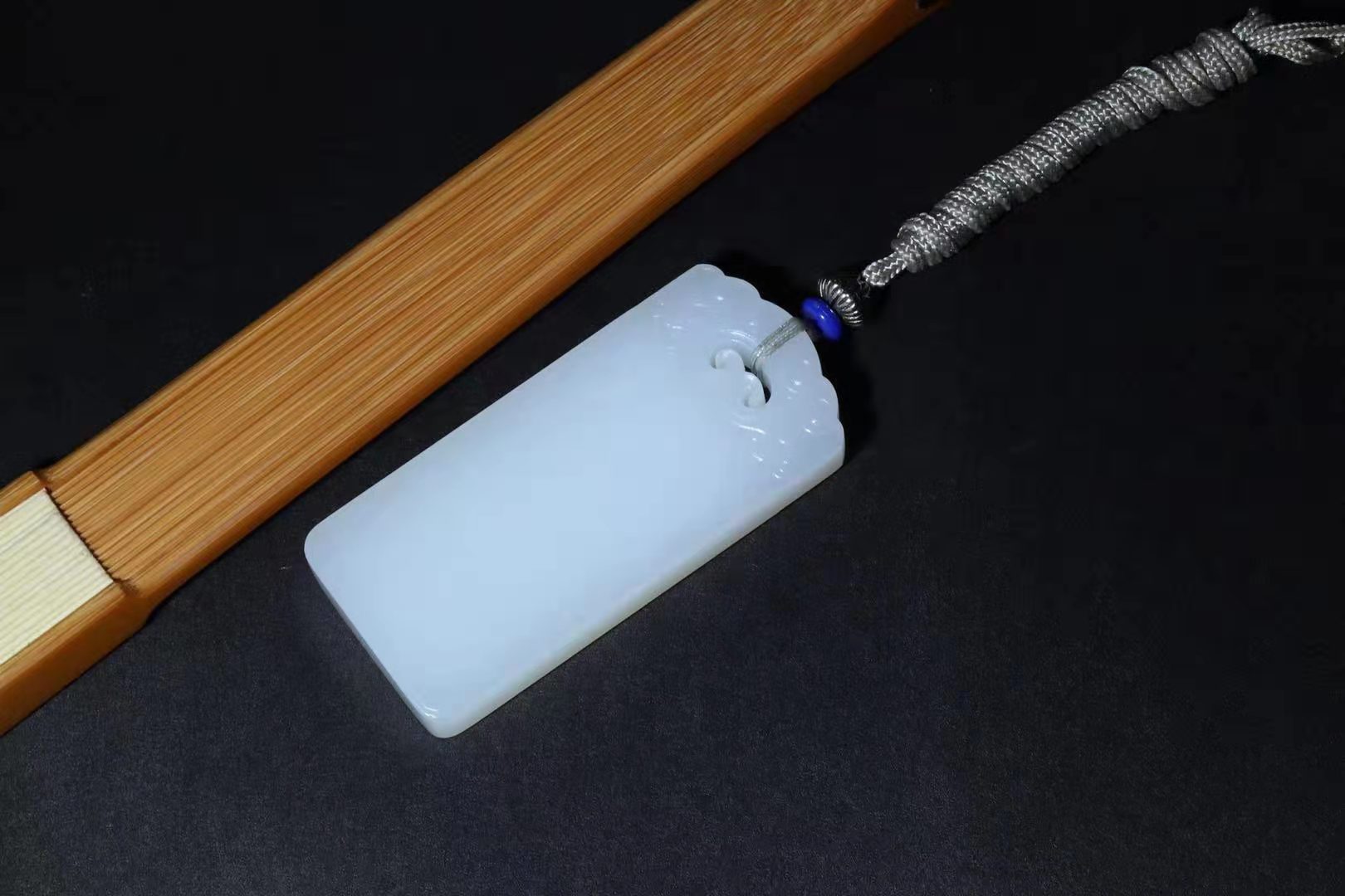 它是玉石界的一大“毒药”,快来看看它的真面目!揭秘网上玉石