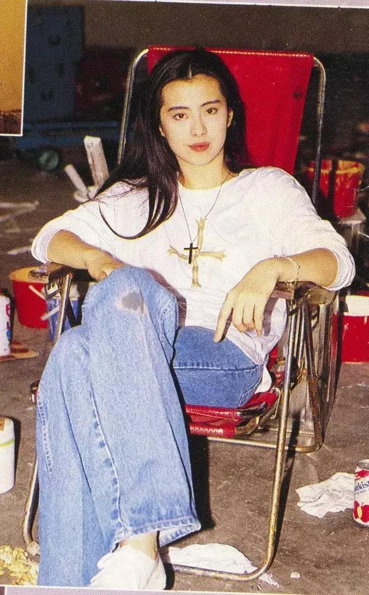 港风必备单品,流行的港风穿搭