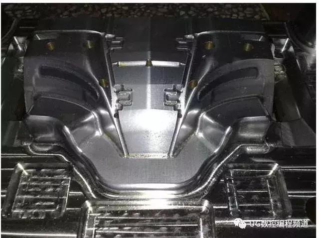 cnc模具编程不会操机怎么找工作,cnc做零件和做模具哪个工资高