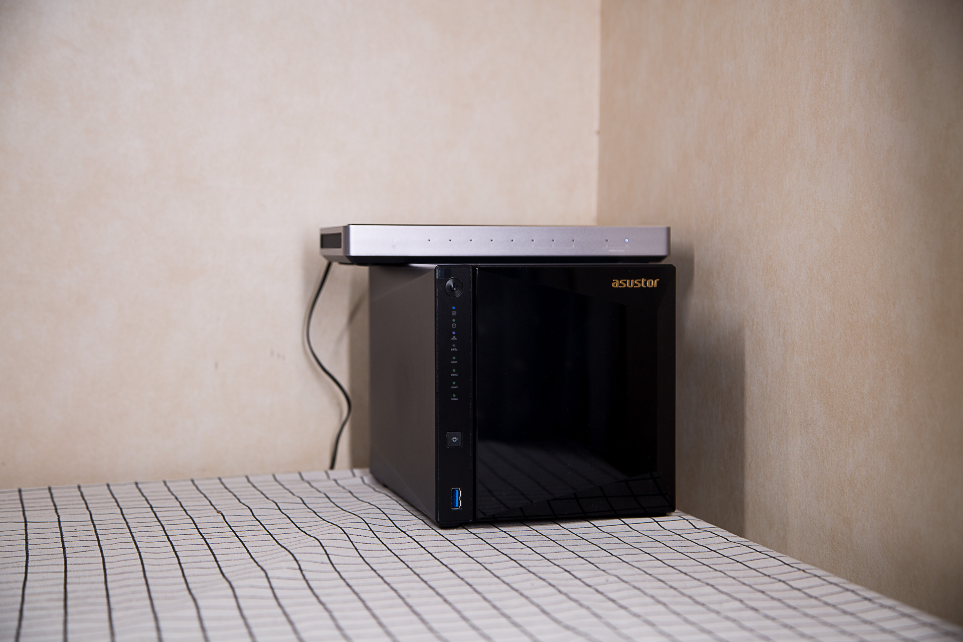 给硬盘插上翅膀-华芸AS4004T万兆NAS搭建测试