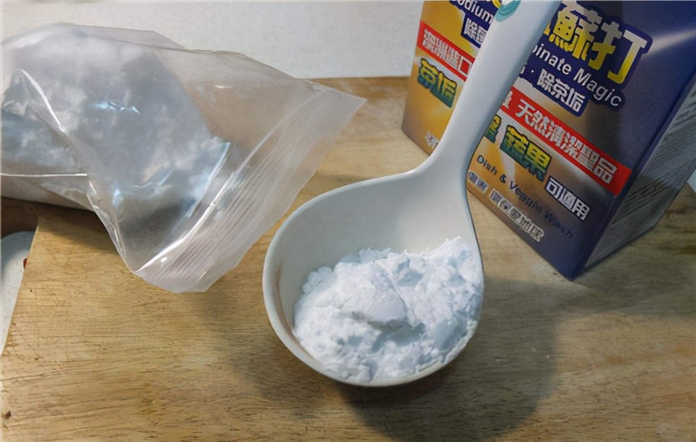 菠萝除了盐水还可以用什么泡,菠萝必须得用盐水泡几分钟