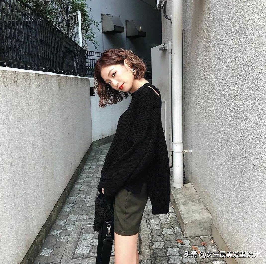 烫短卷发教程自己烫,烫个什么卷发好看又简单