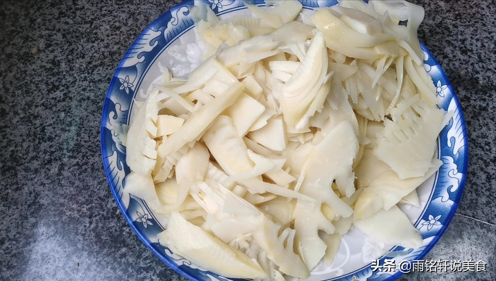 竹笋要怎么焯水才不会有苦涩味,竹笋怎么焯水最好吃