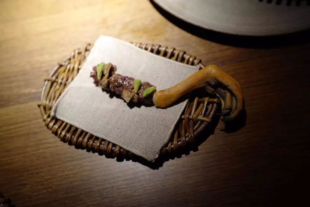 世界第一餐厅NOMA:“有什么吃什么”的能耐和“改变世界”的勇气