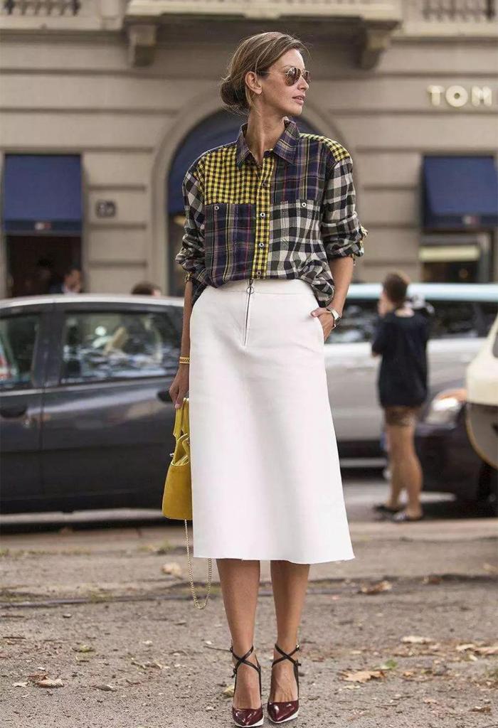 女人翘臀如何穿衣搭配,怎样穿衣服能提高臀线