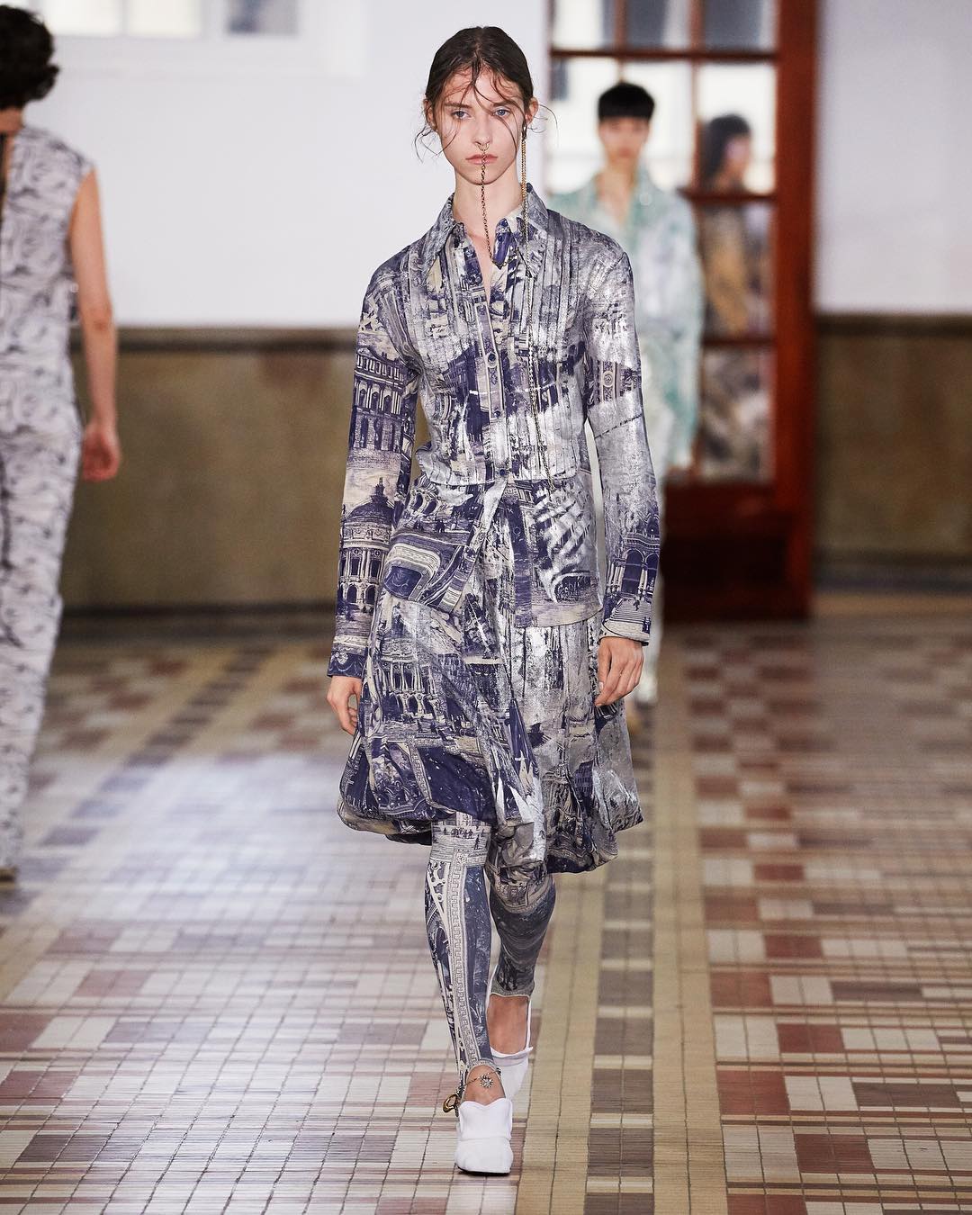 倪妮、吴青峰同款acne，现在就为您安排！