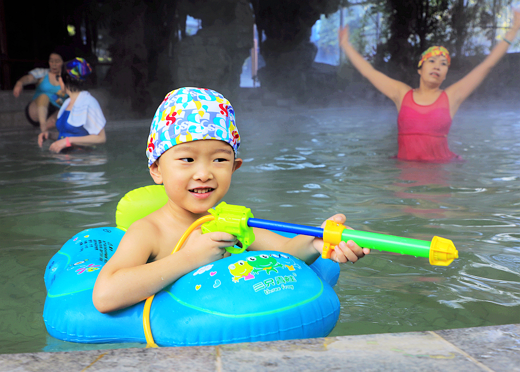 梦桃源温泉度假村积极做好疫情防控确保每位顾客用餐放心洗得放心