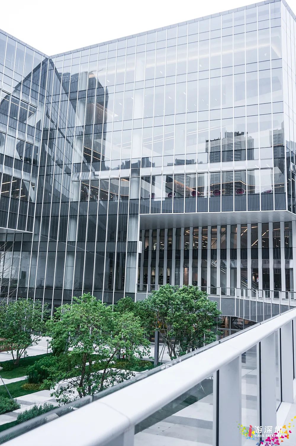 又是看完想去系列！深圳这个高颜值新地标，地铁直达还免费