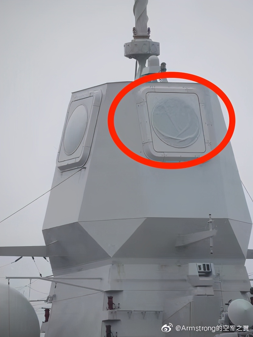 长见识了，相控阵雷达罩子竟然是充气的，荷兰护卫舰在日本出洋相