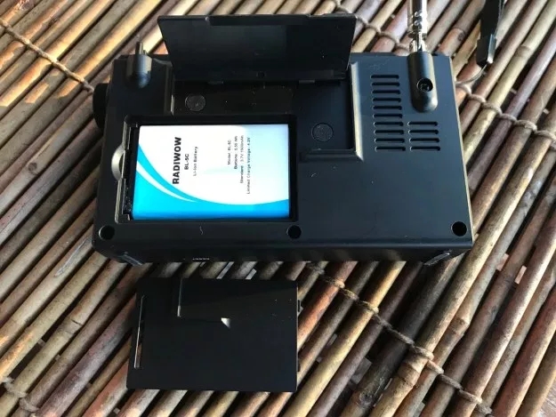 RADIWOWR-108一款全新的DSP短波便携式收音机,含航空和长波段