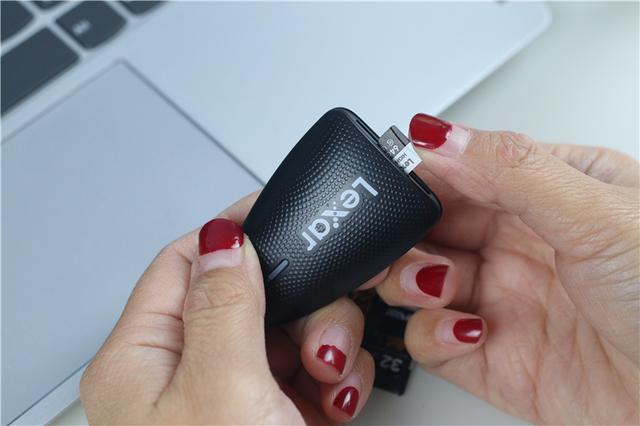 双卡读卡器是只能读一种卡吗,读卡器双卡