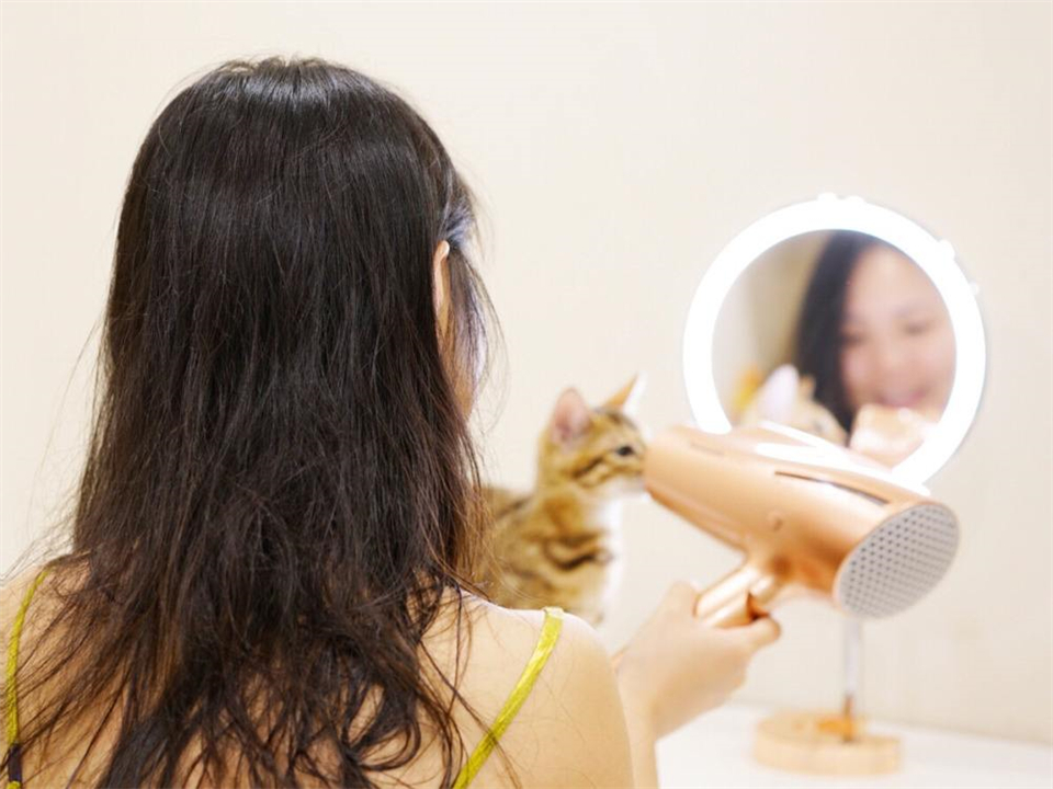 坐月子不能洗头快来打破这些谣言,为啥晚上不能洗头迷信