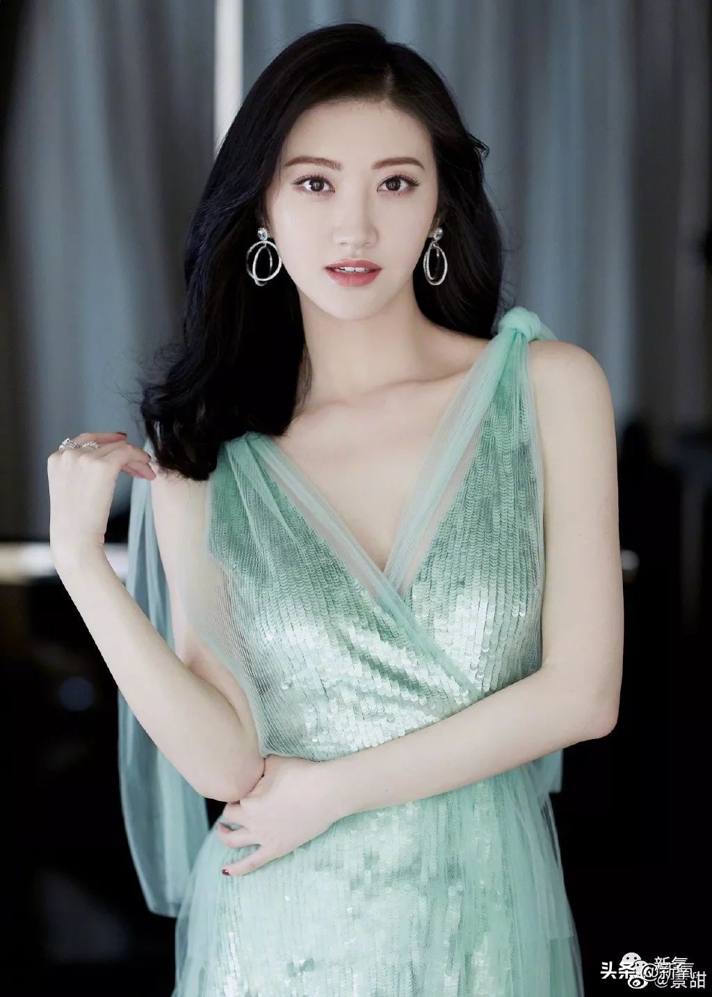 景甜修复之后的双眼皮是多宽,景甜修复后的双眼皮多宽