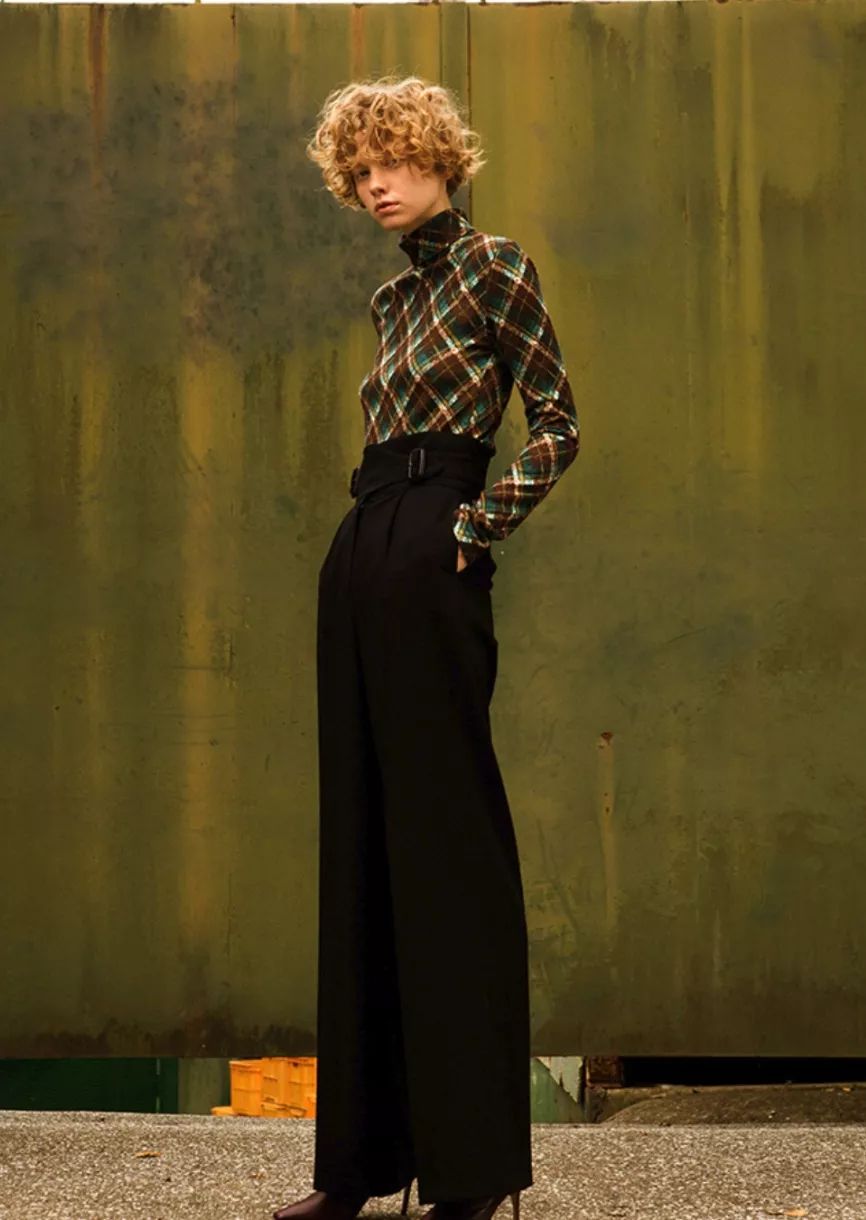 闊╁墽濂充富绌挎惌鍝佺墝,闊╁墽濂宠绌挎惌鍝佺墝