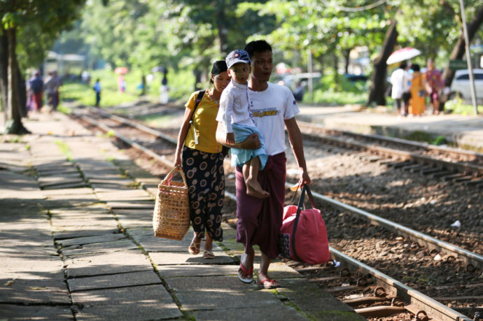 一座美丽的城市缅甸仰光,80年代的缅甸仰光城市