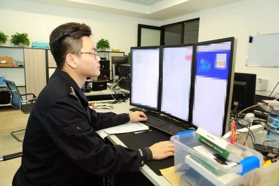 收到这条短信，你的位置就会泄露！开发者：帮忙找老婆、找儿子，感觉很正当啊