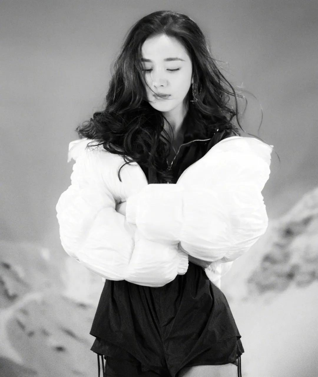 曾经的千里马,如今的白眼狼?于正与“于女郎”们的爱与恨