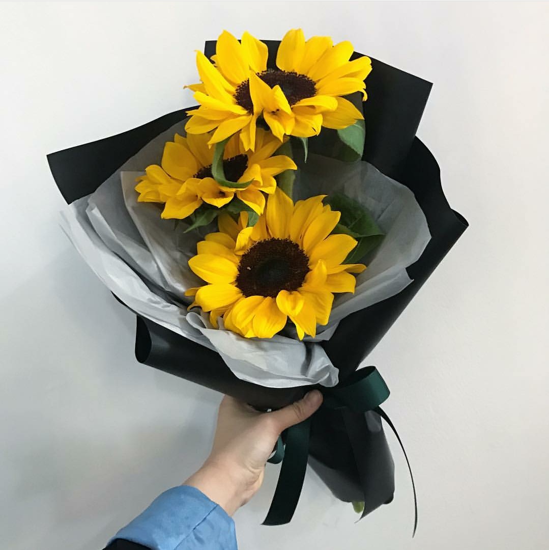 在家开个花店工作室赚钱吗,女人在家开花店赚钱吗