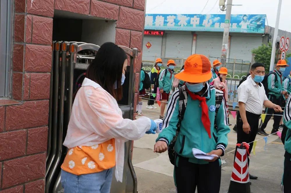 你的满意是我们前进的动力下一句,您的满意就是我们不断前行的动力