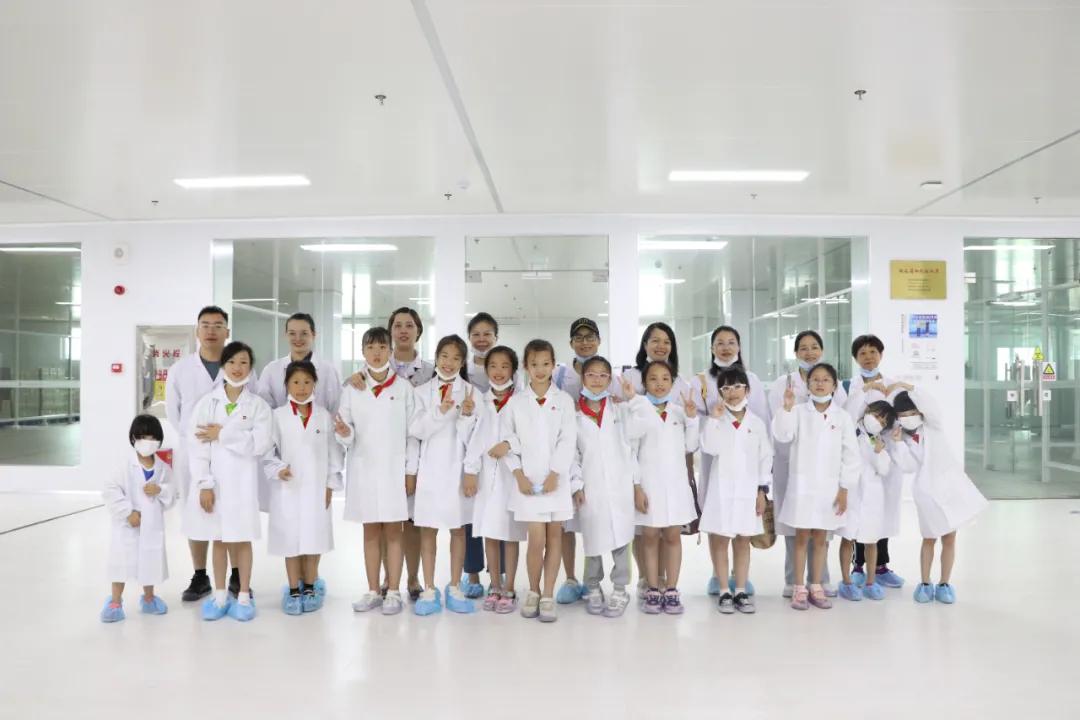 湘府英才向日葵中队走进源品干细胞科技园，开启生命研学之旅