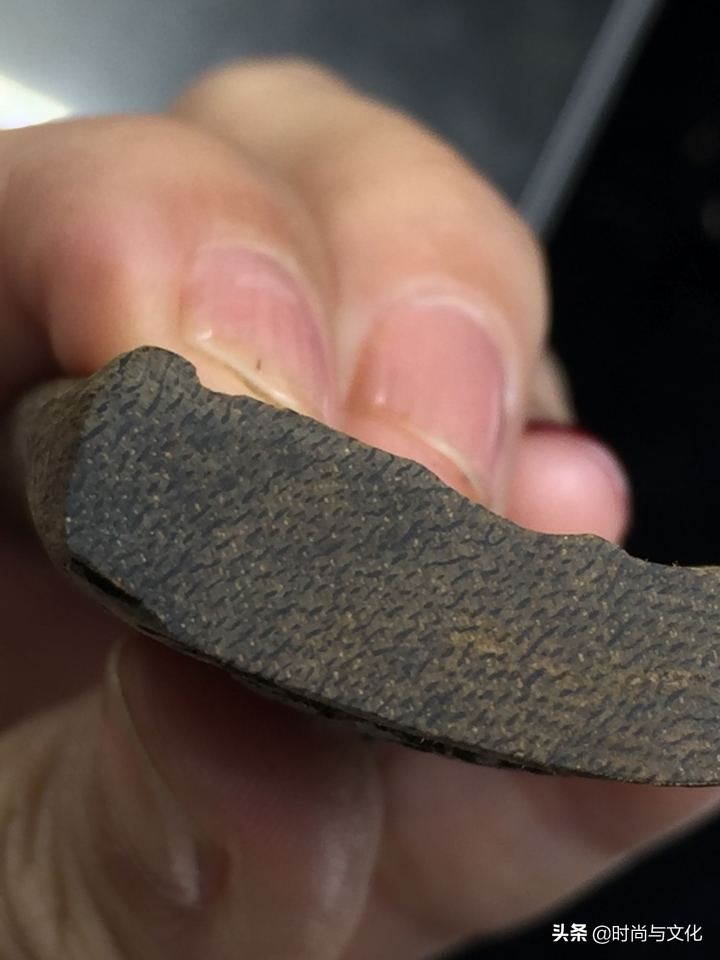 伍佰艺沉香真假鉴别,沉香手串鉴别真假沉香