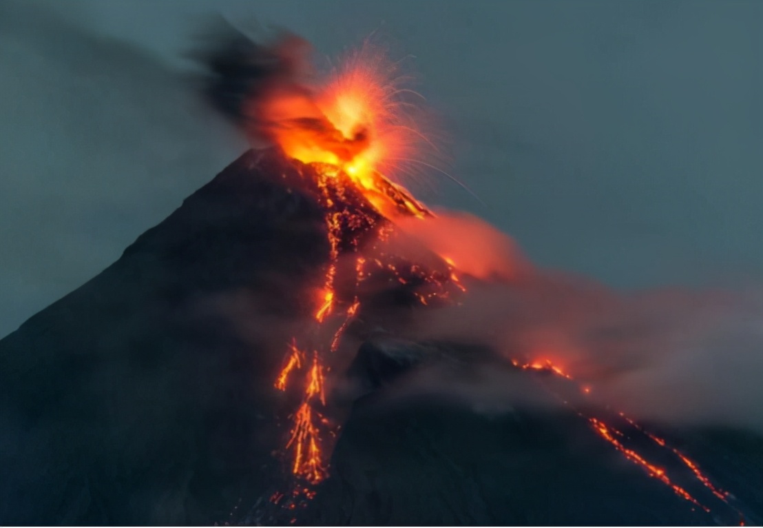 泥火山有多可怕,巨型泥火山