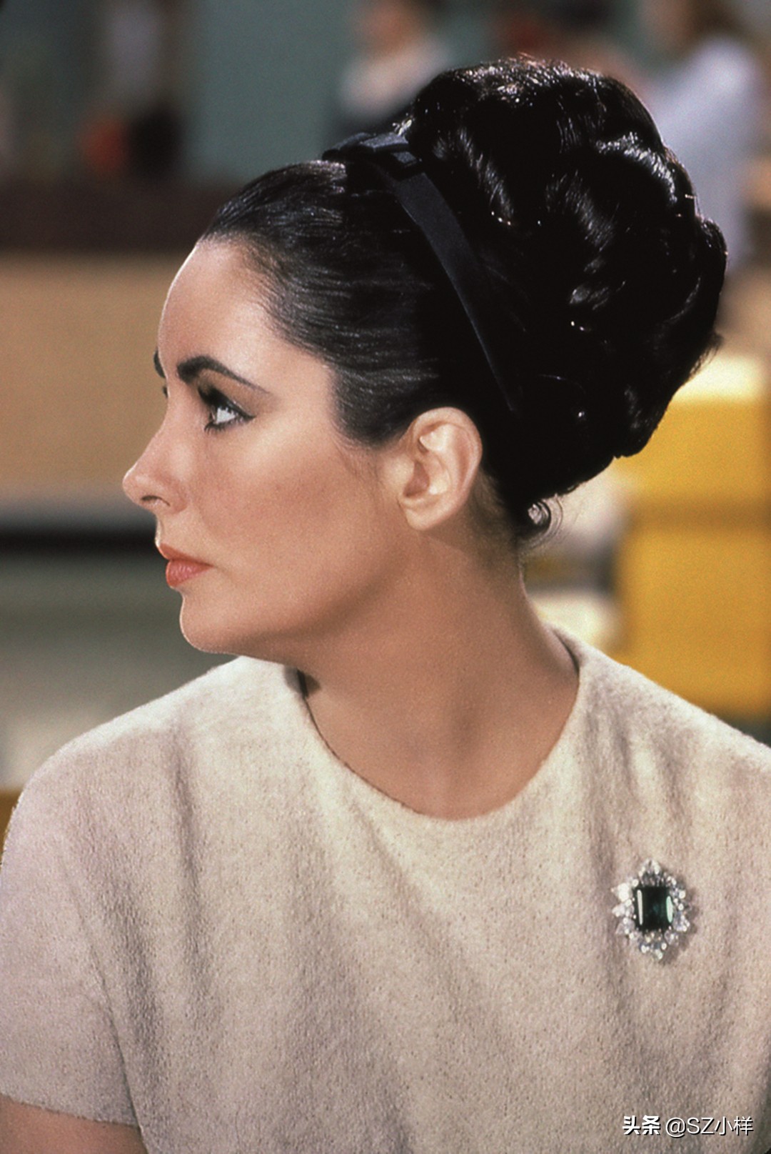 伊丽莎白泰勒传奇人生,伊丽莎白泰勒戴钻石