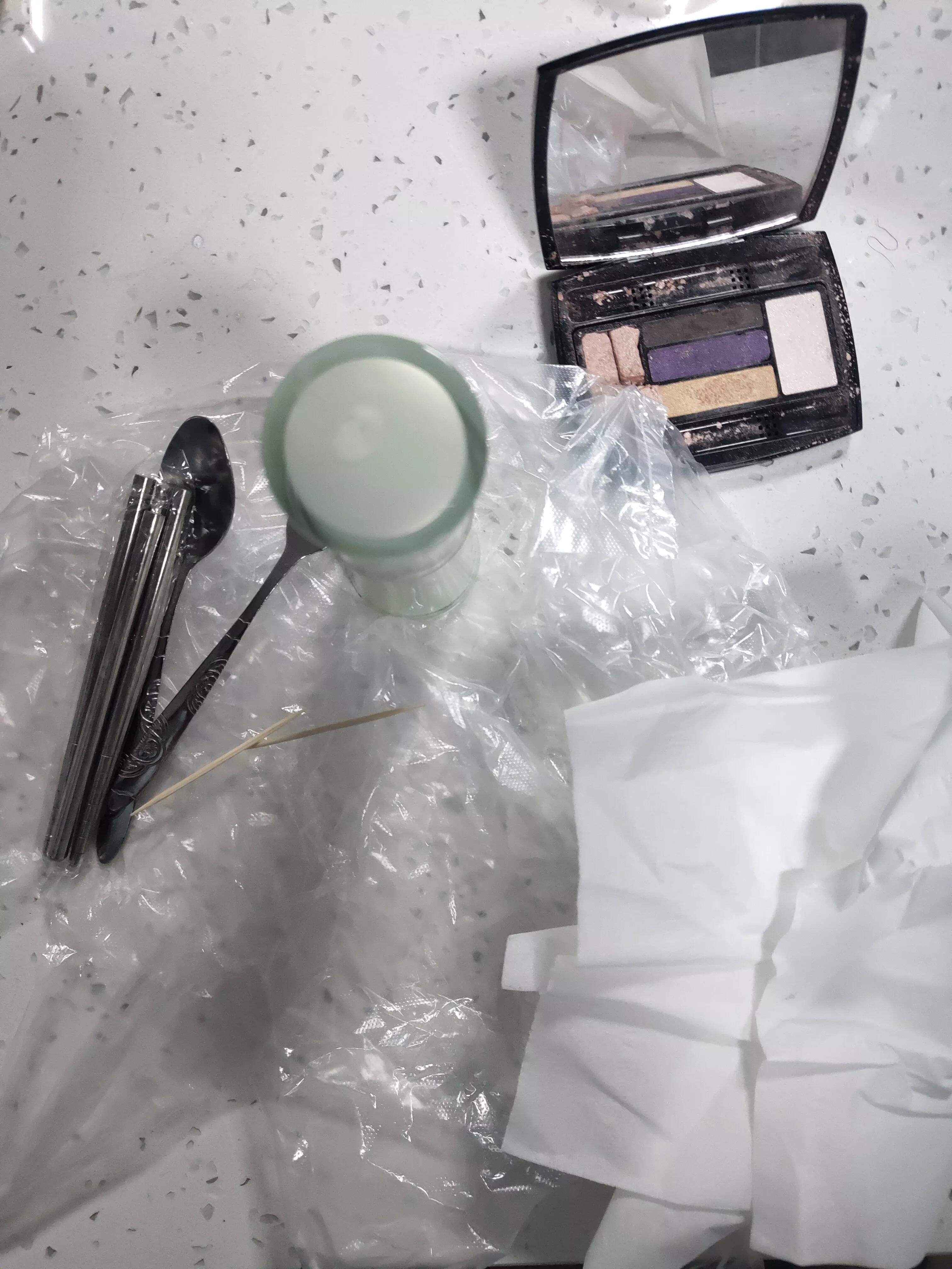 300元的兰蔻眼影,兰蔻眼影盘飞粉严重