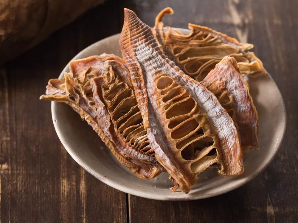 笋干直接泡发，口感太硬难嚼？学学大厨的方法，笋干鲜嫩脆爽