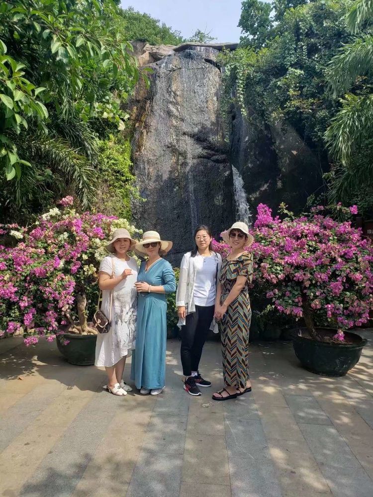 三亚冲浪旅行攻略,去三亚旅游看海