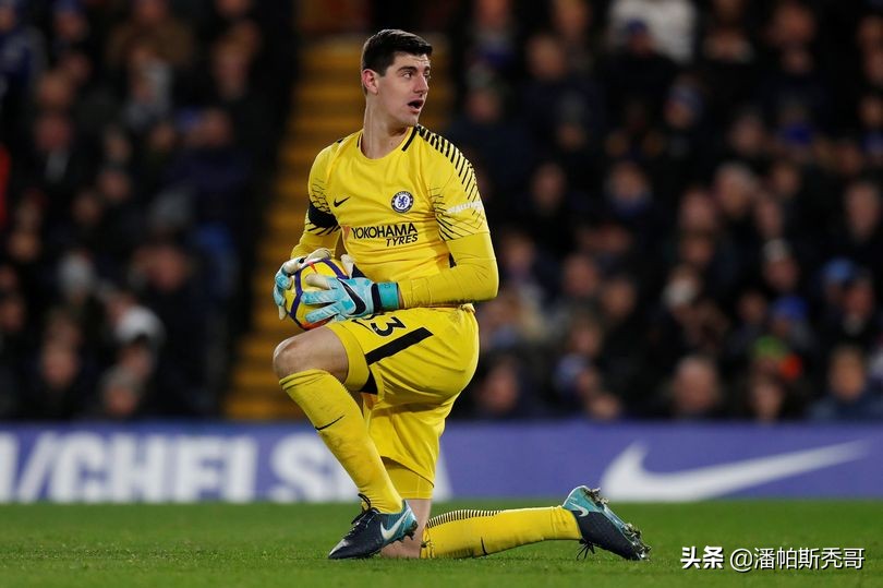 极品重口味，库尔图瓦、科尔出轨对象一言难尽，女友长得倾国倾城