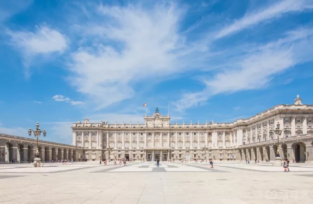 西班牙航空和葡萄牙航空,去西班牙有哪些国际航空