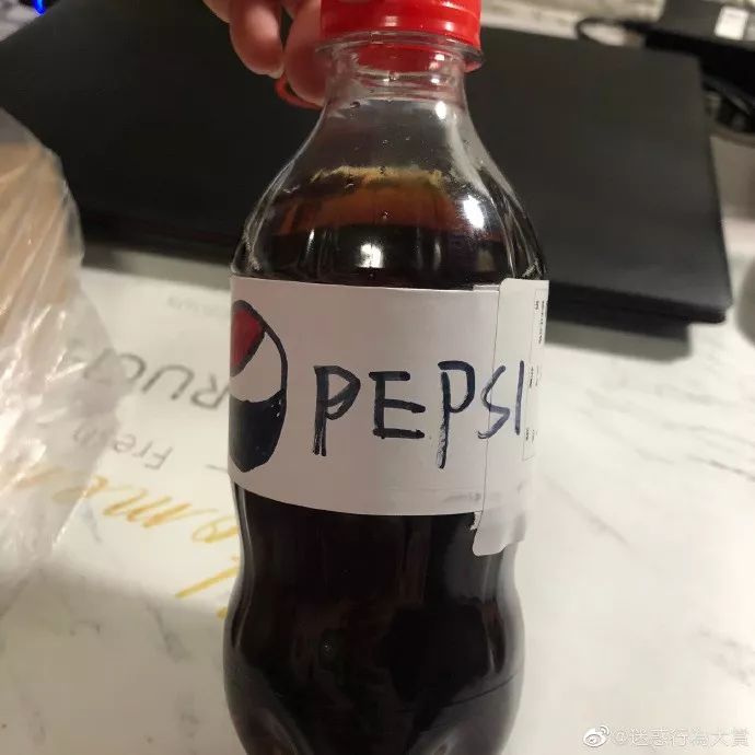 沙雕秃鹫,有头发和没头发抖音网红