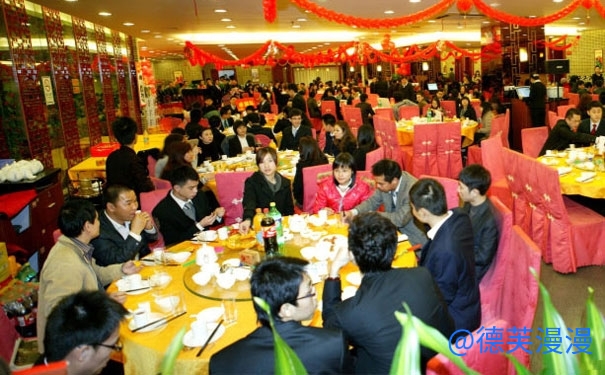 微信群里发红包多少最合适,微信群发红包说什么好