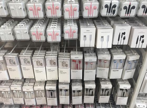 彩妆蛋成石头?唇釉成胶棒?在这里只要他想,没有不敢