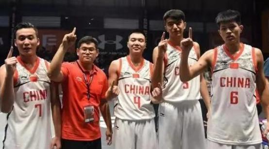 有周琦的新疆队,周琦与易建联首次对决全视频