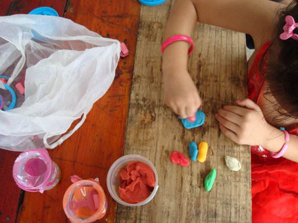 家长如何帮助孩子开发右脑,父母对儿童潜能开发案例