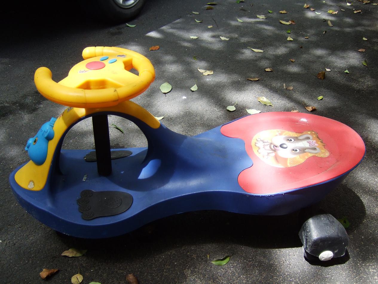 平衡车扭扭车滑板车,成人扭扭车滑板车教程