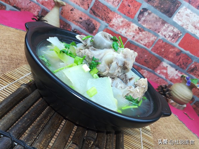 炖大骨头汤少了怎么办,炖大骨不香