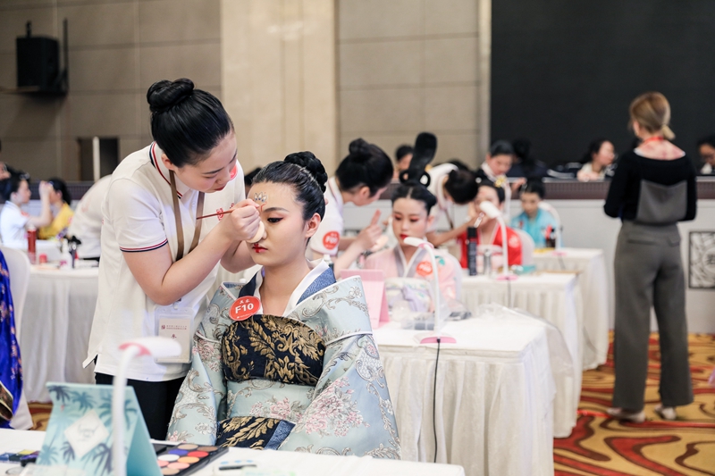 南京市第二届传统技艺技能大赛美容美妆比赛完美收官