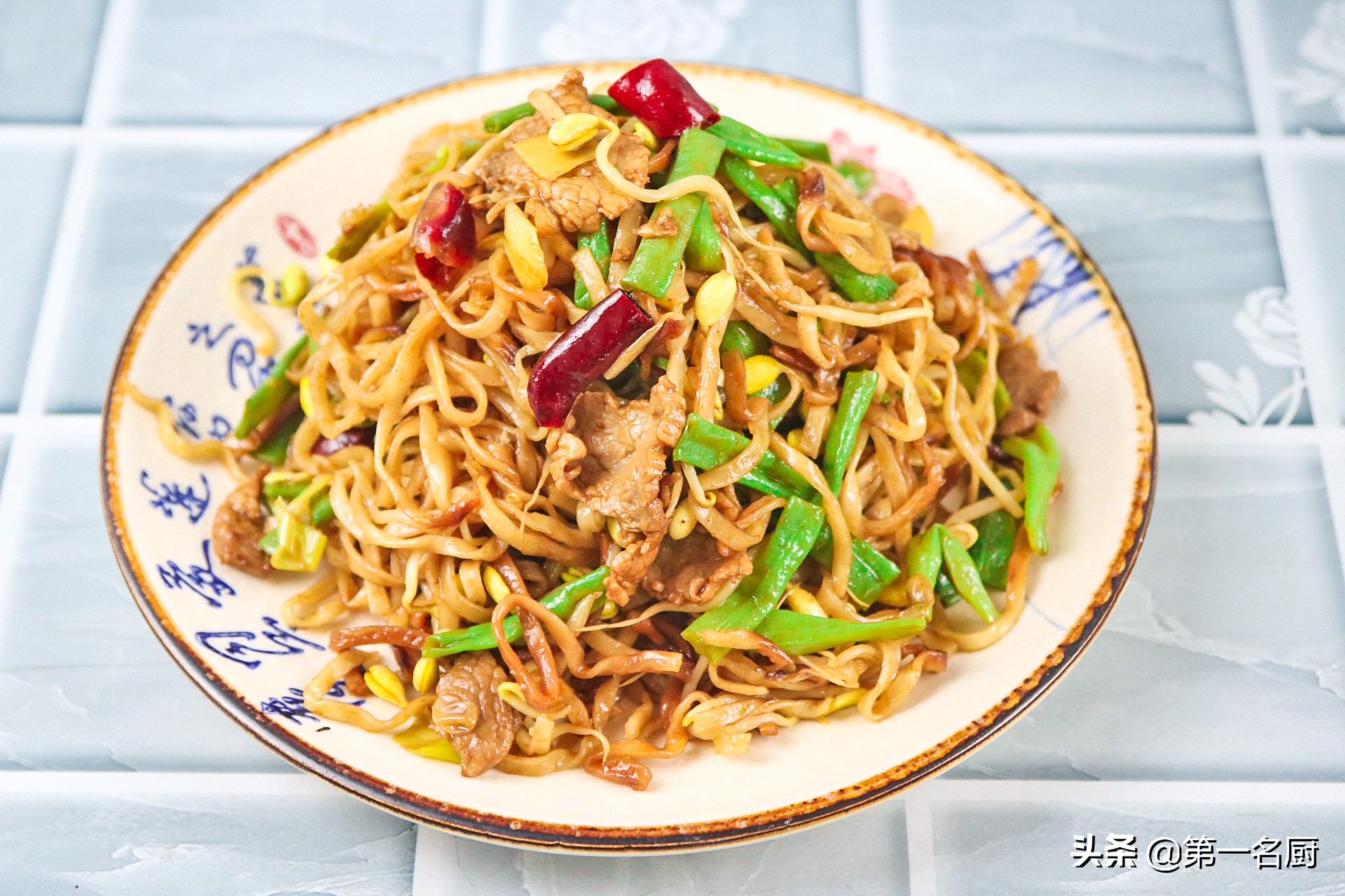 河南老式炒面条最正宗的做法,河南正宗炒面条制作