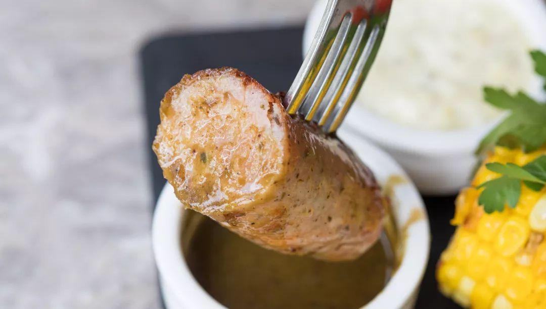 一挤就爆奶的超薄0.1pizza，被外国朋友吹上天