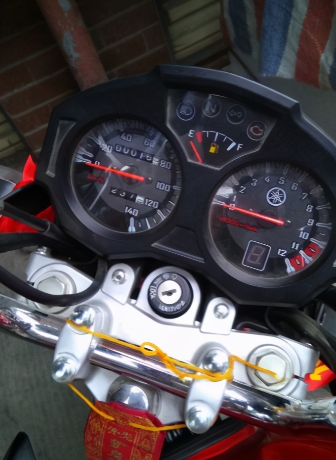 雅马哈天剑150是街车还是跑车,雅马哈万元踏板神车