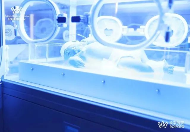 黄疸光疗后的宝宝很累,新生儿黄疸233做日间光疗可以吗