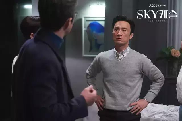 *商勾官**结，以暴制暴，制度背后的真相，全在这部豆瓣9.1的新剧里