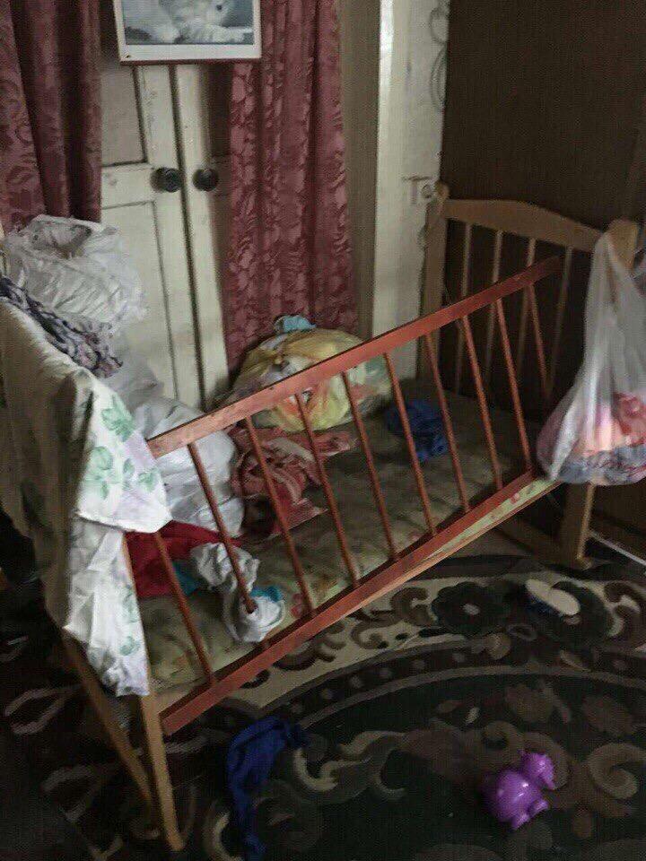 牙齿掉落,耻骨骨折…俄2岁女童遭生母虐待,竟因长得像父亲