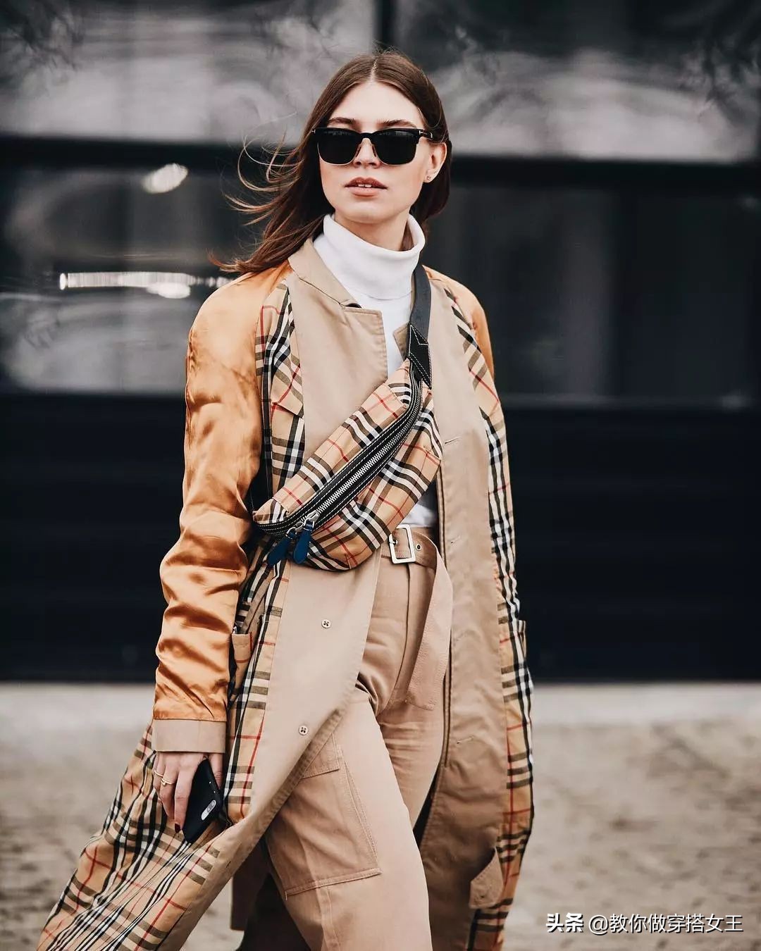 2020最潮搭配少不了这一条工装裤,初秋工装裤搭什么上衣