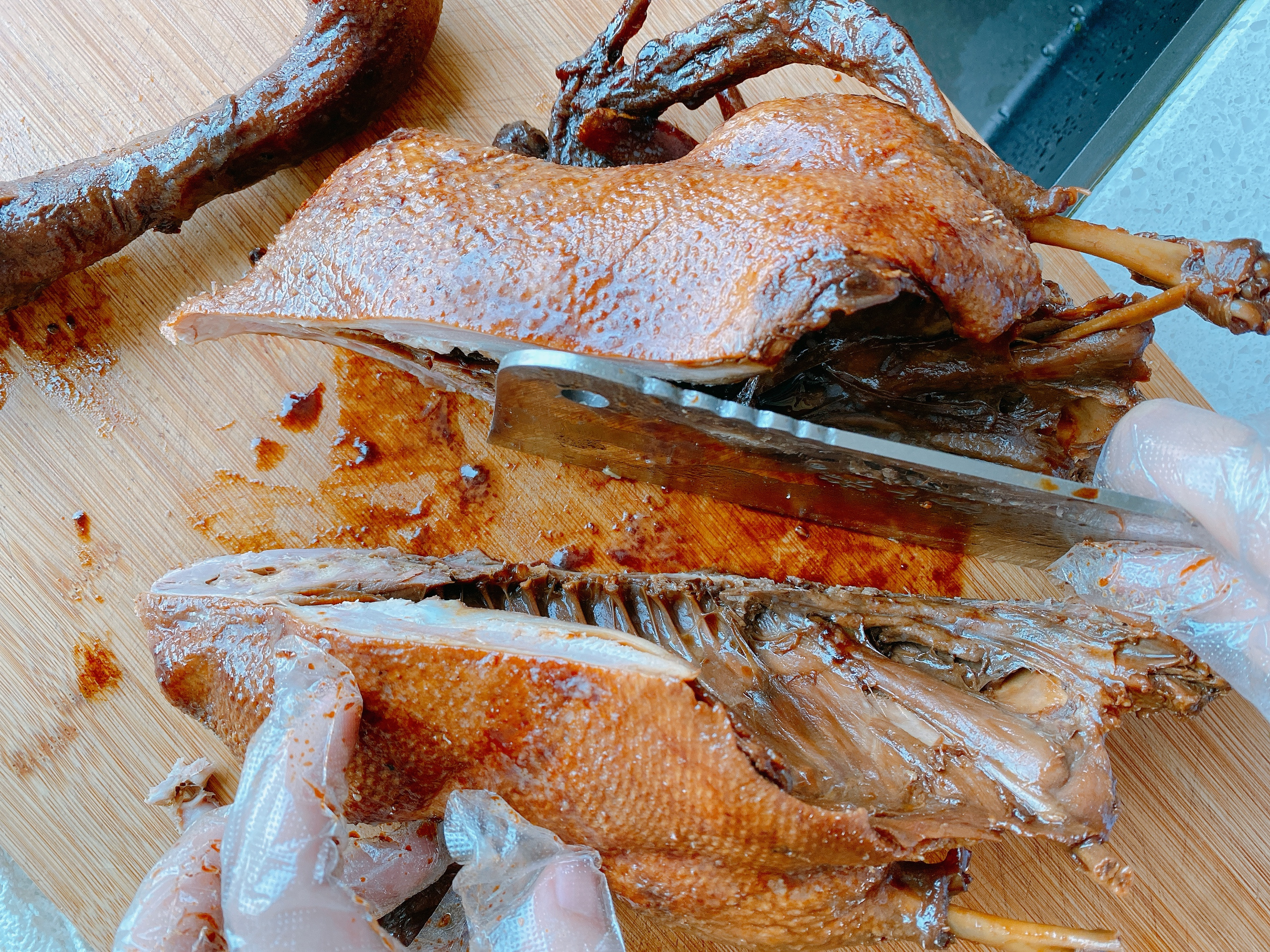 整只鸭子做卤鸭怎样做才好吃,做卤鸭用什么鸭子比较好